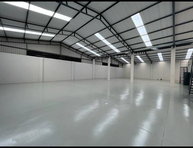 1,094M² WAREHOUSE TO LET IN COSMO BUSINESS PARK